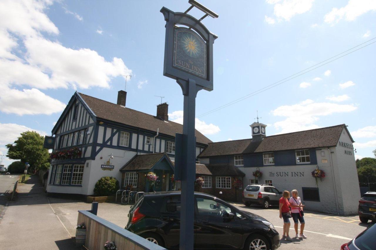 The Sun Inn Swindon Eksteriør bilde